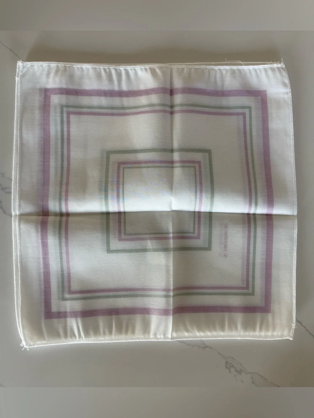 Vintage set of 4 Valentino cloth napkins like new